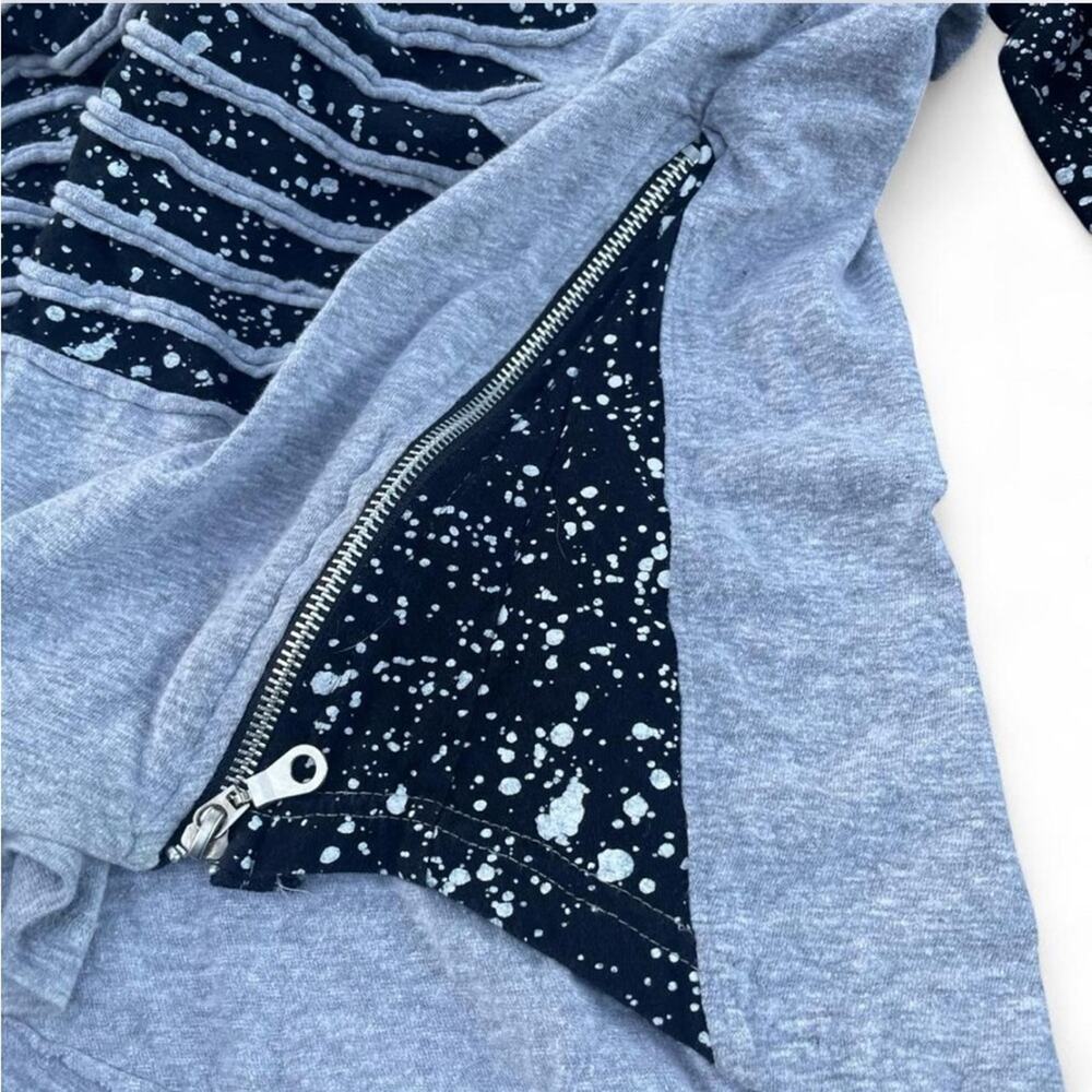 Broken Threads Splatter Graphic Zip Side Hoodie G… - image 3